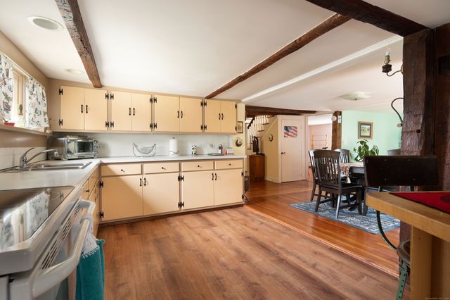 2 Perry Street, Salisbury, CT 06039