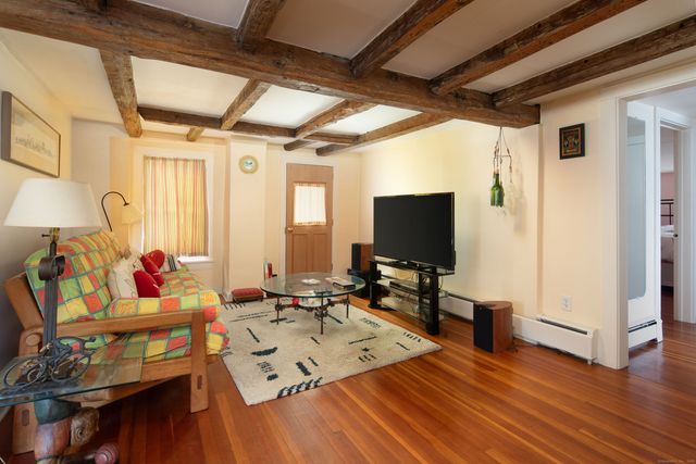 2 Perry Street, Salisbury, CT 06039