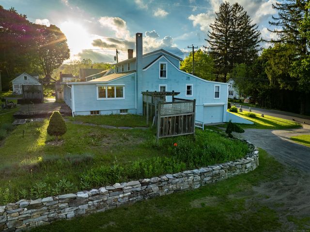 2 Perry Street, Salisbury, CT 06039