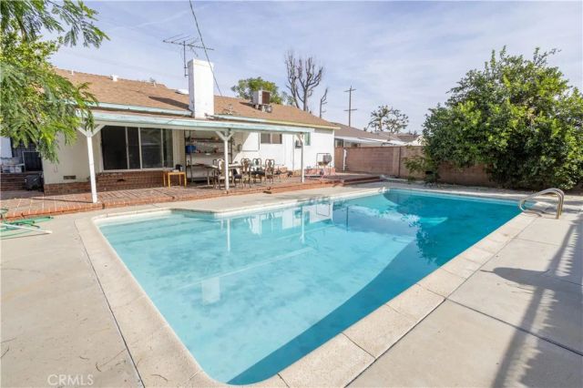 19858 Saticoy, Winnetka, CA 91306