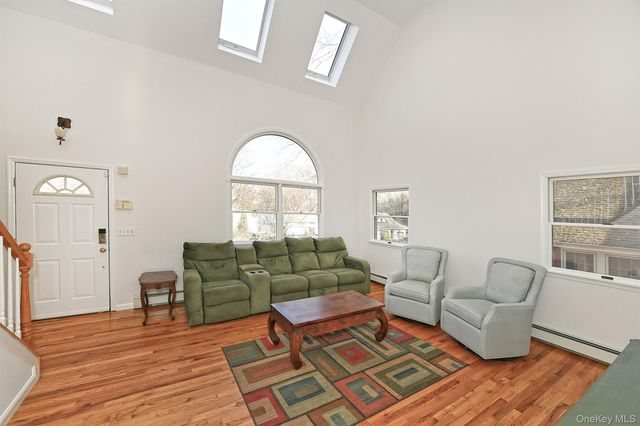 38 Soundcrest Avenue, Northport, NY 11768