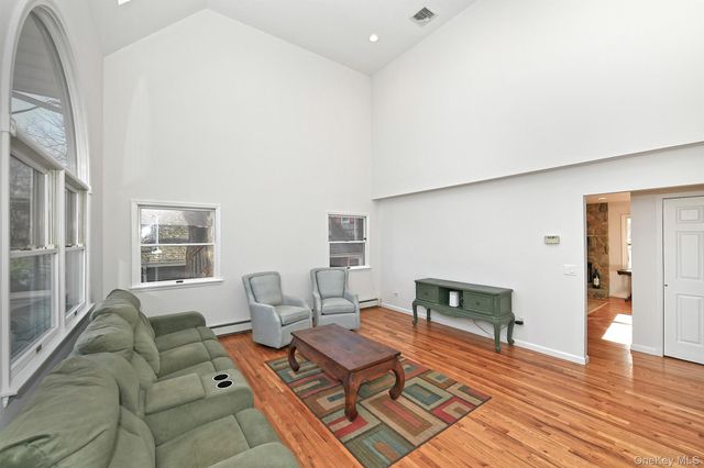 38 Soundcrest Avenue, Northport, NY 11768