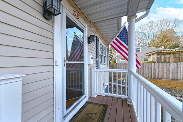 38 Soundcrest Avenue, Northport, NY 11768