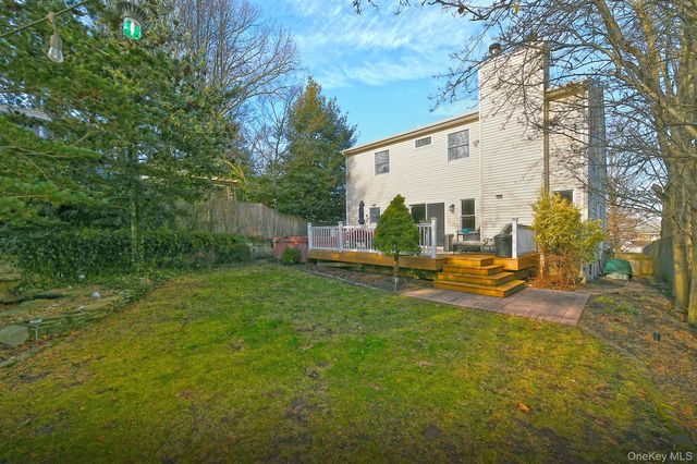 38 Soundcrest Avenue, Northport, NY 11768