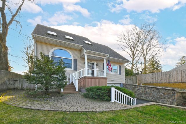 38 Soundcrest Avenue, Northport, NY 11768