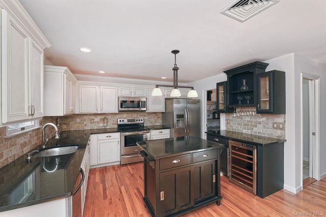 38 Soundcrest Avenue, Northport, NY 11768