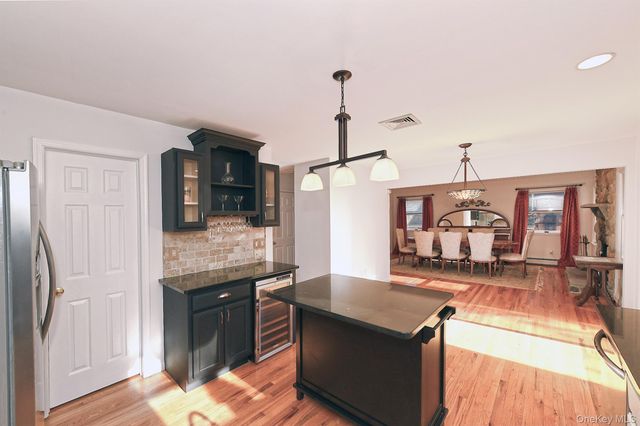 38 Soundcrest Avenue, Northport, NY 11768