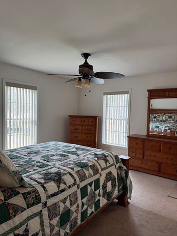 115 Flag Swamp Rd, Dartmouth, MA 02747