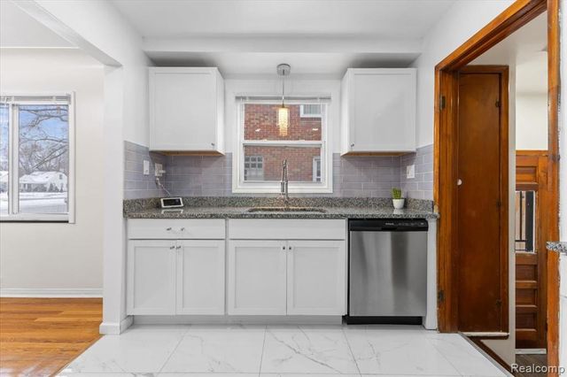 2339 E Outer Drive, Detroit, MI 48234