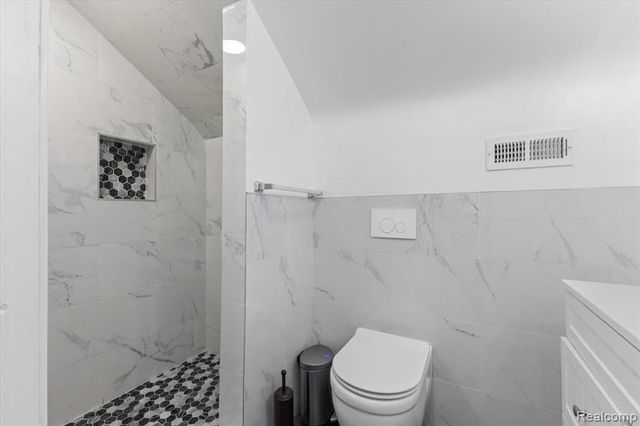 2339 E Outer Drive, Detroit, MI 48234