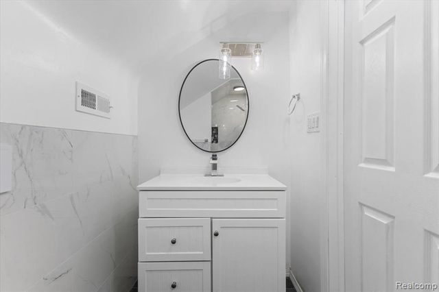 2339 E Outer Drive, Detroit, MI 48234