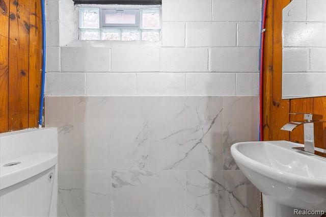 2339 E Outer Drive, Detroit, MI 48234