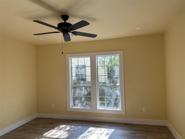 111 Pecan Street, Terrell, TX 75160