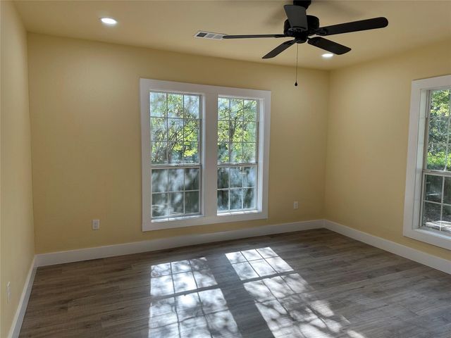111 Pecan Street, Terrell, TX 75160