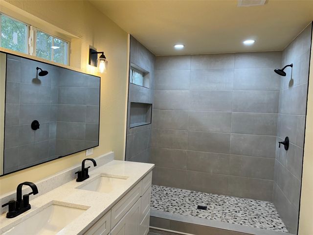 111 Pecan Street, Terrell, TX 75160