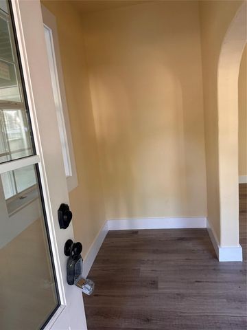 111 Pecan Street, Terrell, TX 75160