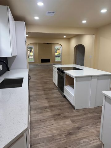 111 Pecan Street, Terrell, TX 75160