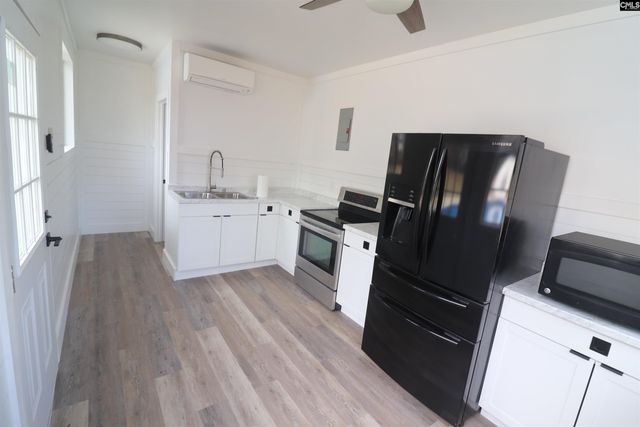 26 Hartford Heights Street, Newberry, SC 29108