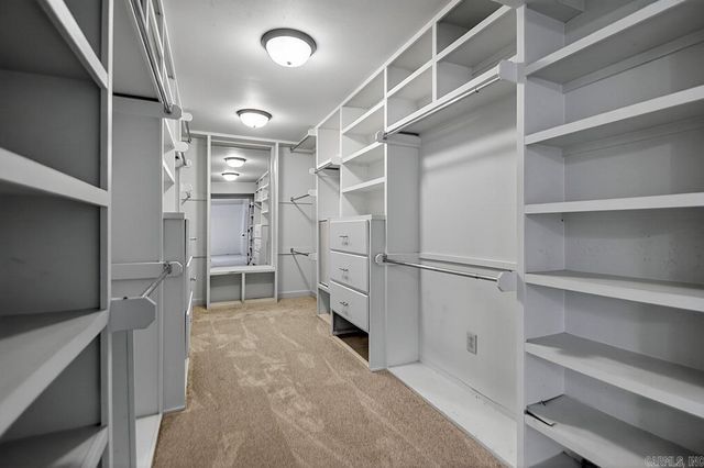 4 Barber Cv., Maumelle, AR 72113