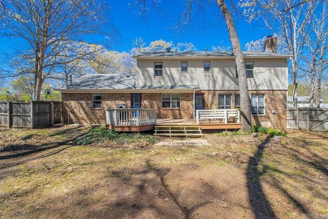 4 Barber Cv., Maumelle, AR 72113