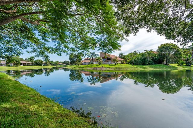 4933 CHARDONNAY Drive, Coral Springs, FL 33067