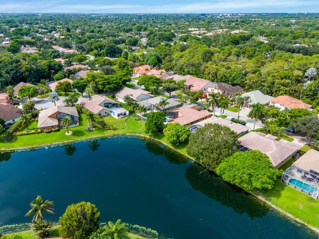4933 CHARDONNAY Drive, Coral Springs, FL 33067