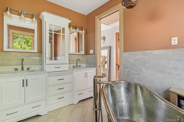 516 Asharoken Avenue, Northport, NY 11768