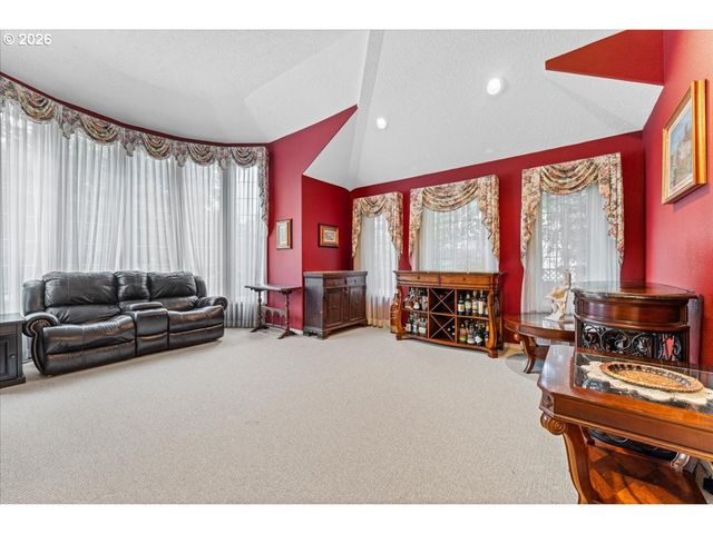 14234 Nw LAKESHORE Ct, Portland, OR 97229