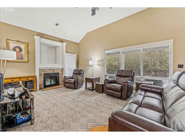 14234 Nw LAKESHORE Ct, Portland, OR 97229