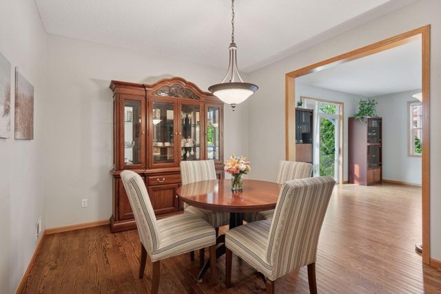 1612 Summit Hill, Eagan, MN 55122