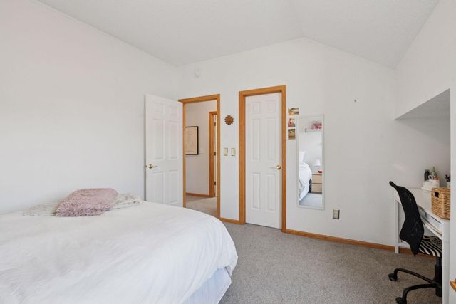 1612 Summit Hill, Eagan, MN 55122