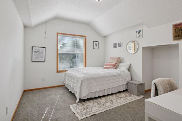 1612 Summit Hill, Eagan, MN 55122