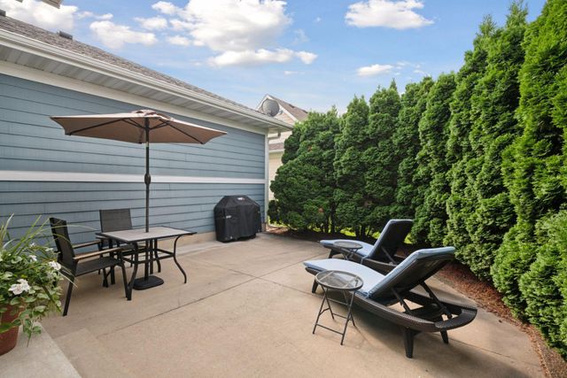 1612 Summit Hill, Eagan, MN 55122