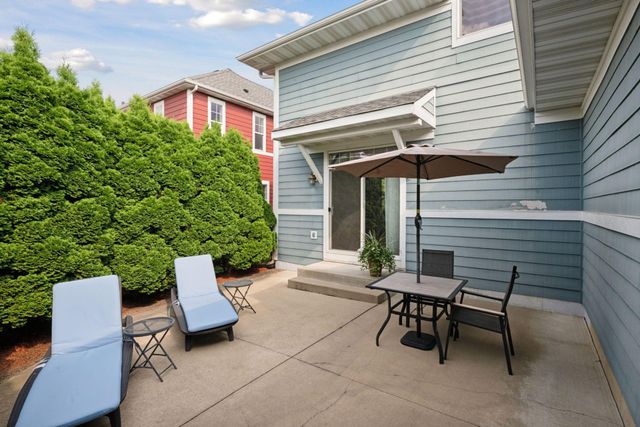 1612 Summit Hill, Eagan, MN 55122