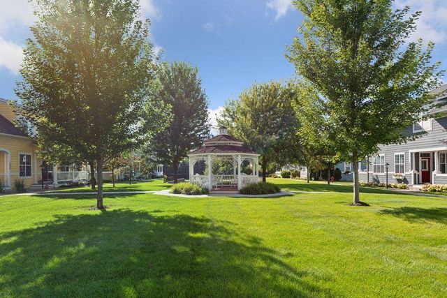 1612 Summit Hill, Eagan, MN 55122