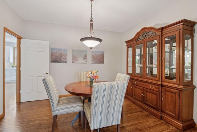 1612 Summit Hill, Eagan, MN 55122