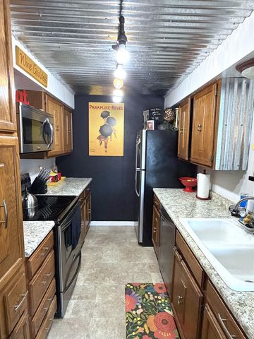 214 W 6TH Ave, Spokane, WA 99204