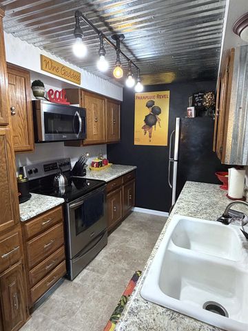214 W 6TH Ave, Spokane, WA 99204