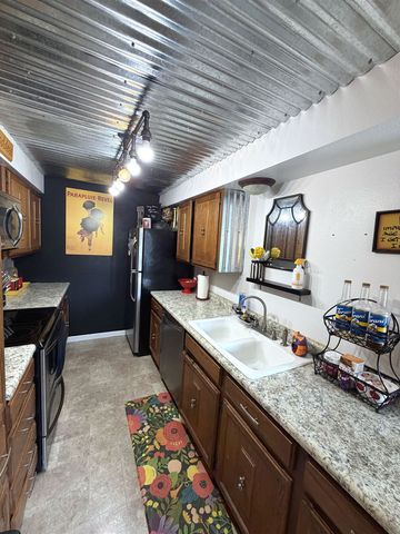 214 W 6TH Ave, Spokane, WA 99204