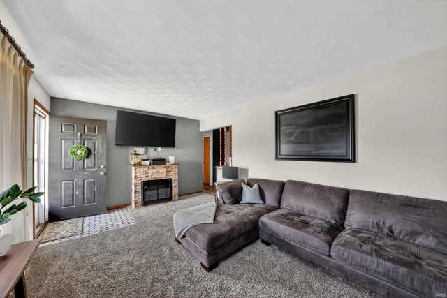 51882 Cheryl Drive, Granger, IN 46530