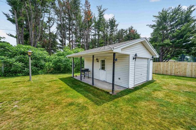 51882 Cheryl Drive, Granger, IN 46530