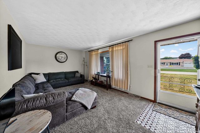 51882 Cheryl Drive, Granger, IN 46530