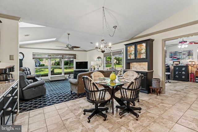 39 GREENSPRING DR, Mechanicsburg, PA 17050