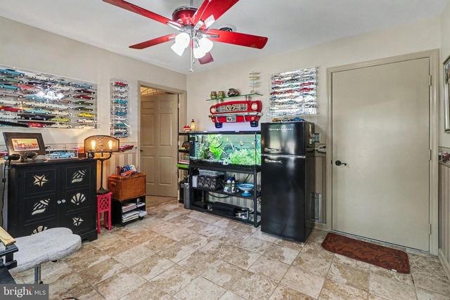 39 GREENSPRING DR, Mechanicsburg, PA 17050