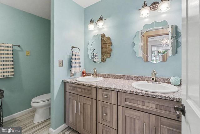 39 GREENSPRING DR, Mechanicsburg, PA 17050