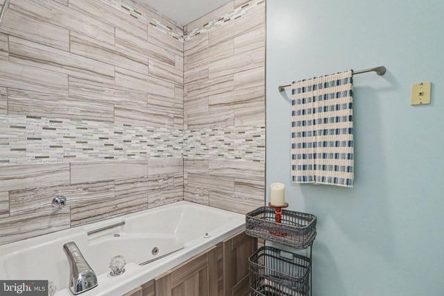 39 GREENSPRING DR, Mechanicsburg, PA 17050