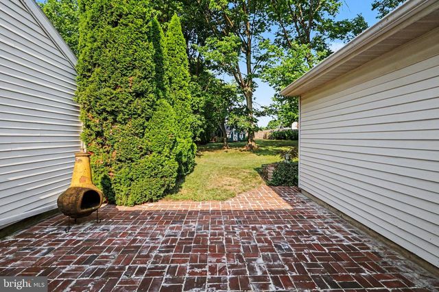 39 GREENSPRING DR, Mechanicsburg, PA 17050