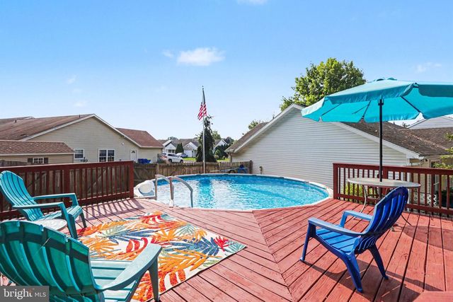39 GREENSPRING DR, Mechanicsburg, PA 17050