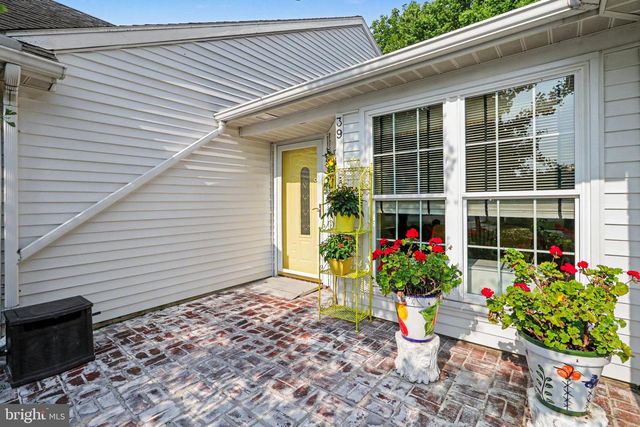 39 GREENSPRING DR, Mechanicsburg, PA 17050