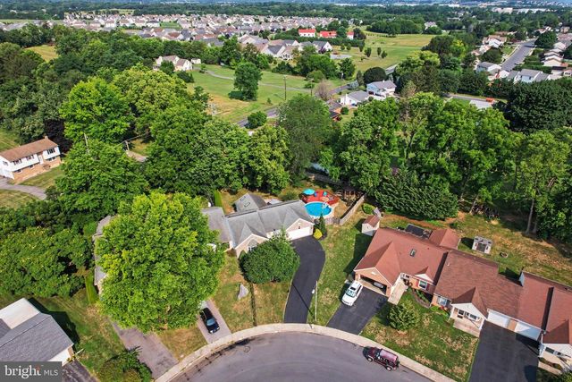 39 GREENSPRING DR, Mechanicsburg, PA 17050
